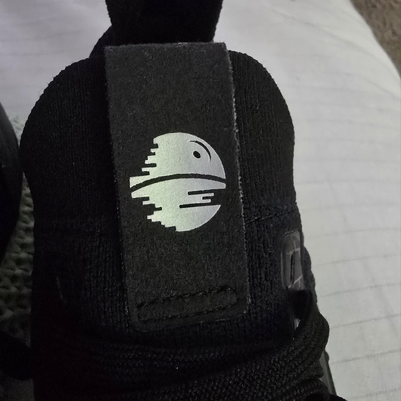 Adidas 4d special edition starwars. Mens 9